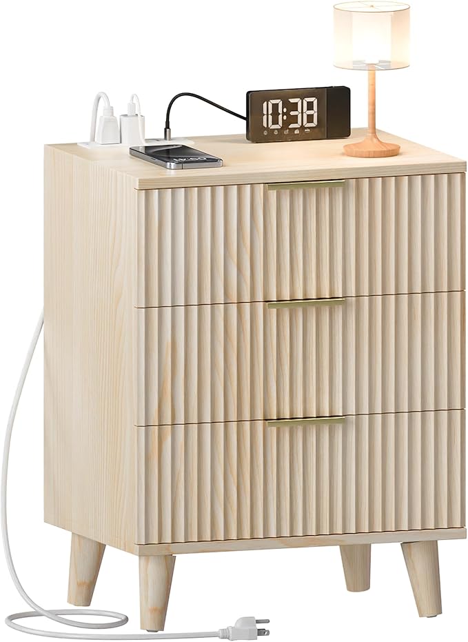 Fluted Nightstand with USB Charging Station, 3 Drawer Dresser Wood Modern Night Stand Bedside Table with Quiet Drawers & Large Storage End Table for Bedroom (1pcs, Natual)