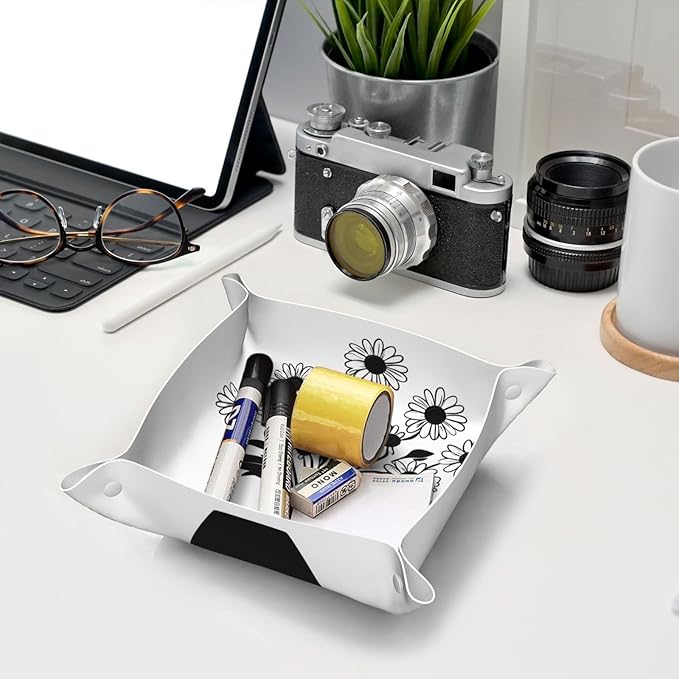 Vase of Daisies Simple Black Minimal Valet Tray Leather Desktop Storage Organizer Bedside for Jewelry Keys Coin Candy Sundries