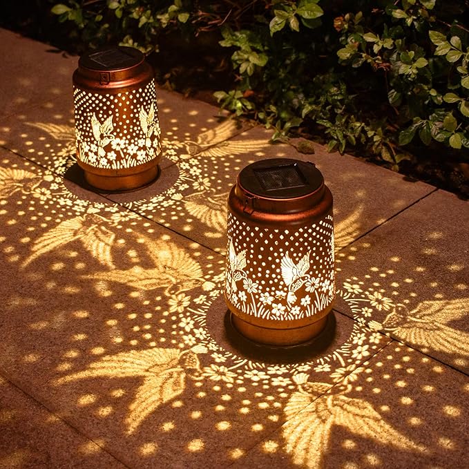 Christmas Gifts for Women, Hummingbird Birthday Gifts for Women Mom Grandma Solar Lanterns Outdoor Waterproof Garden Decor Hanging LED Decorative Light for Patio Yard Lawn Front Porch Gardening Gifts